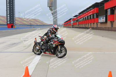 media/Oct-15-2022-Fastrack Riders (Sat) [[9a18b22502]]/Level2/Grid Shots/